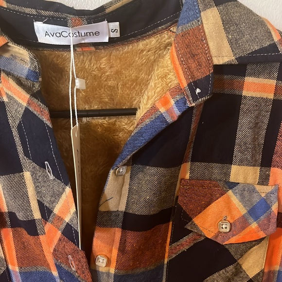 Sherpa button up flannel - Picture 2 of 2